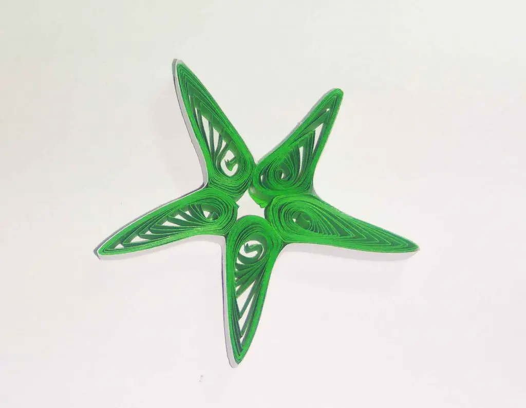 How to make paper quilling stars (easy craft)