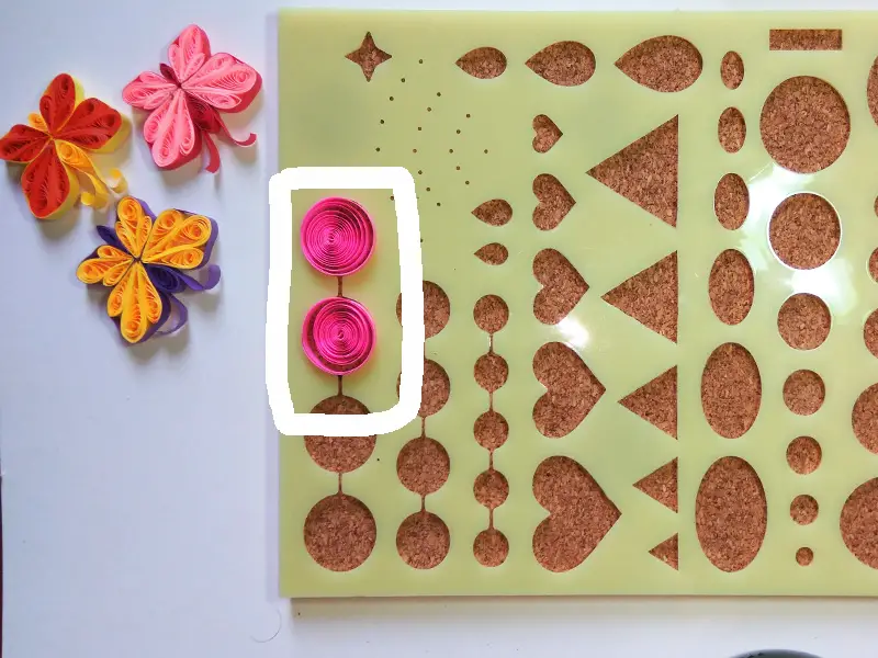 How to make paper quilling butterfly (step by step)