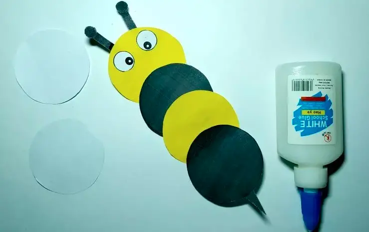 How to make a honey bee paper craft ? (in Five minute)