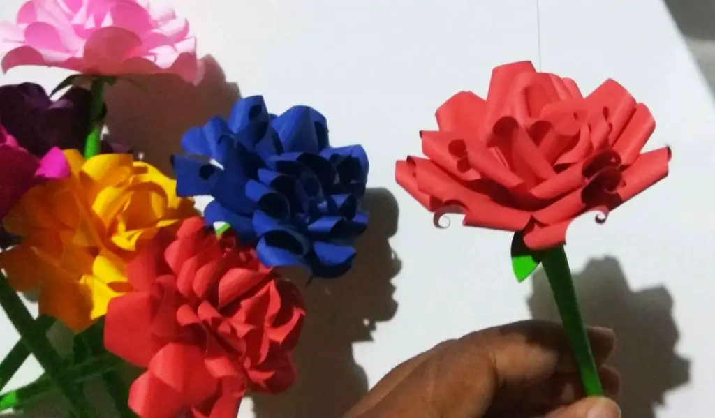 How to make paper rose easy (in five minutes)