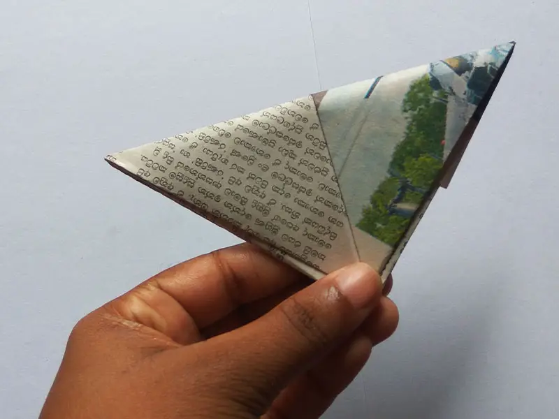 How to fold a newspaper boat (easy)