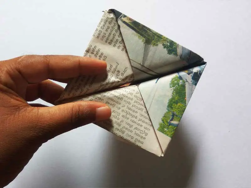 How to fold a newspaper boat (easy)