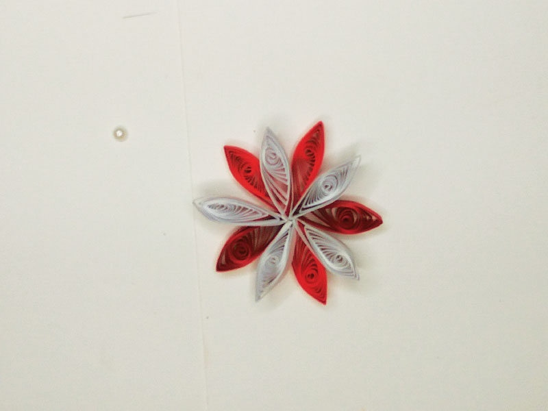 How to make quilling christmas ornaments