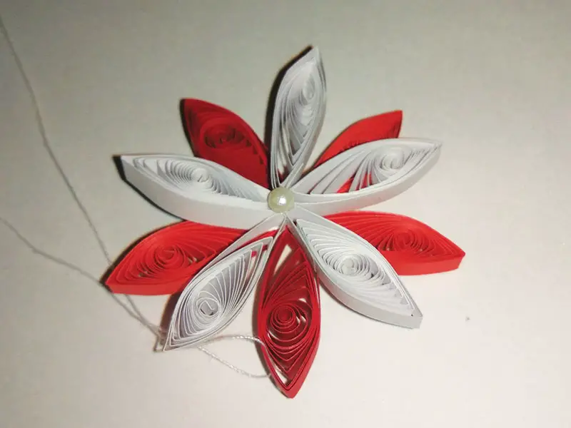 How to make quilling christmas ornaments